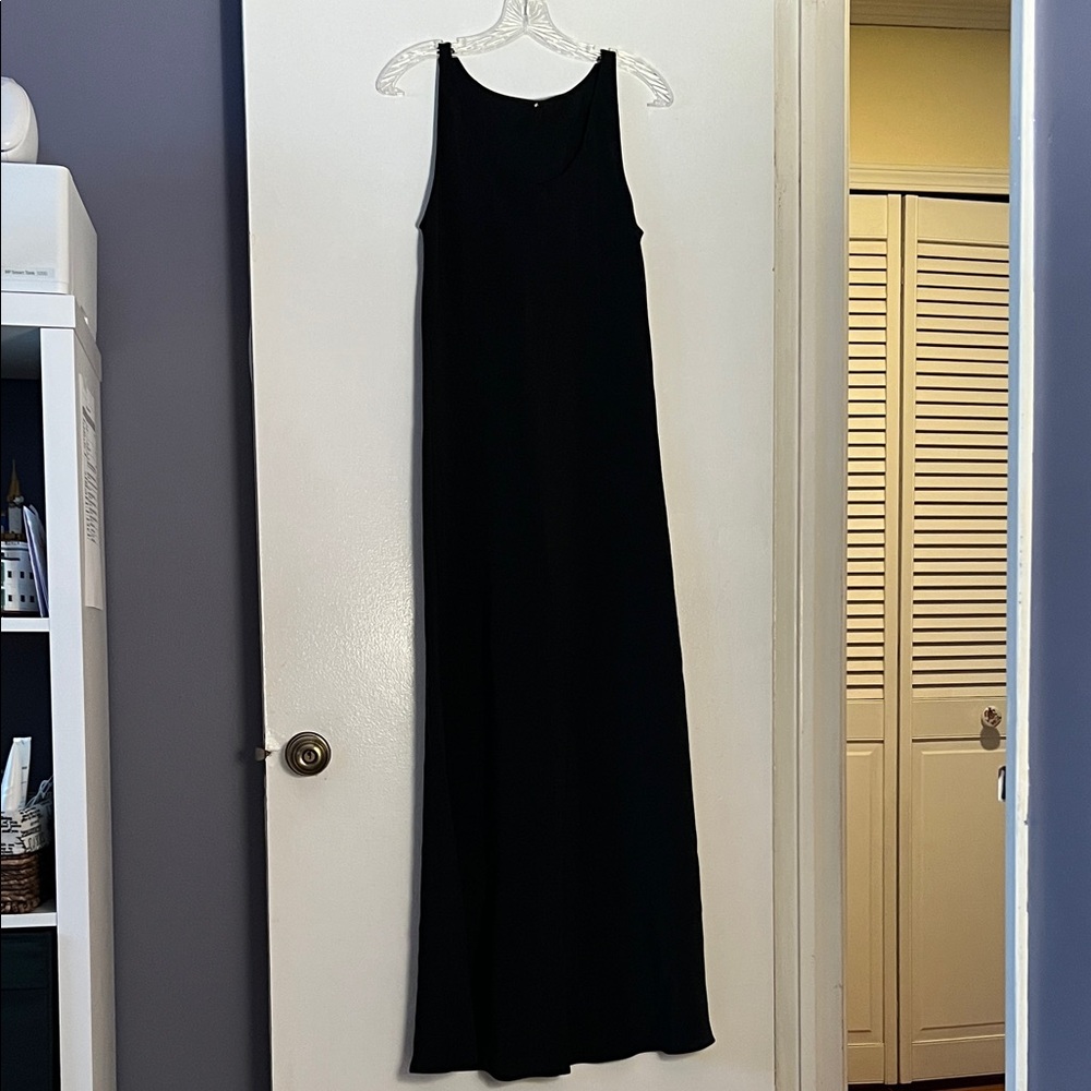 Chic Black Sleeveless Maxi Dress